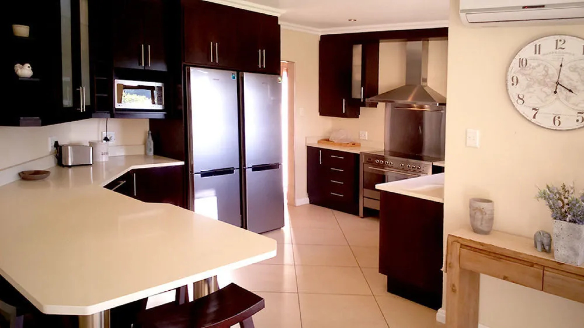 Pont de Val Riverside Escape