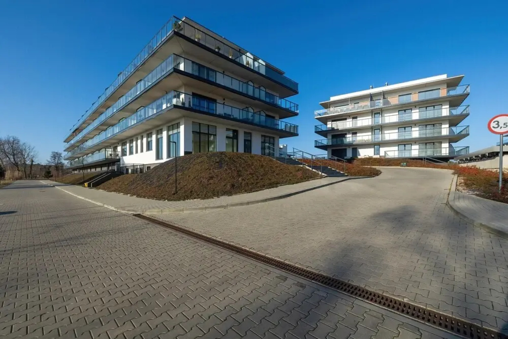 Apartment in Dziwnow by River and Beach