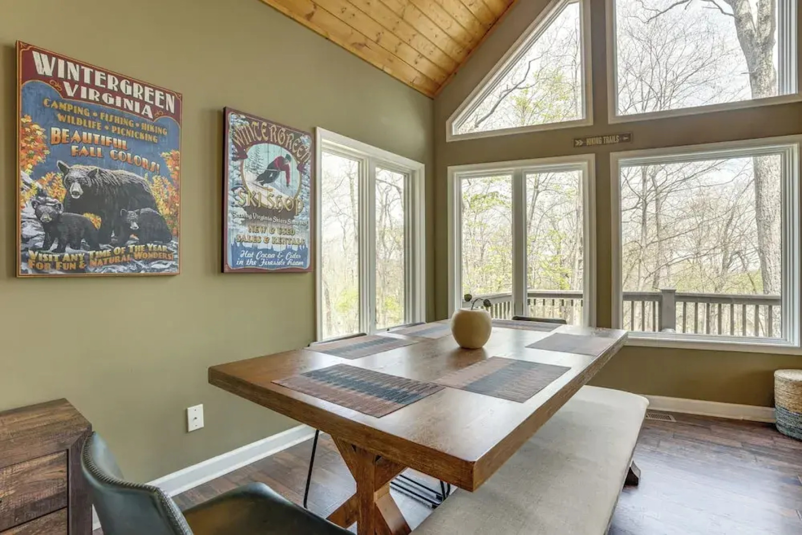 Stunning Wintergreen Resort Home: Ski & Golf!