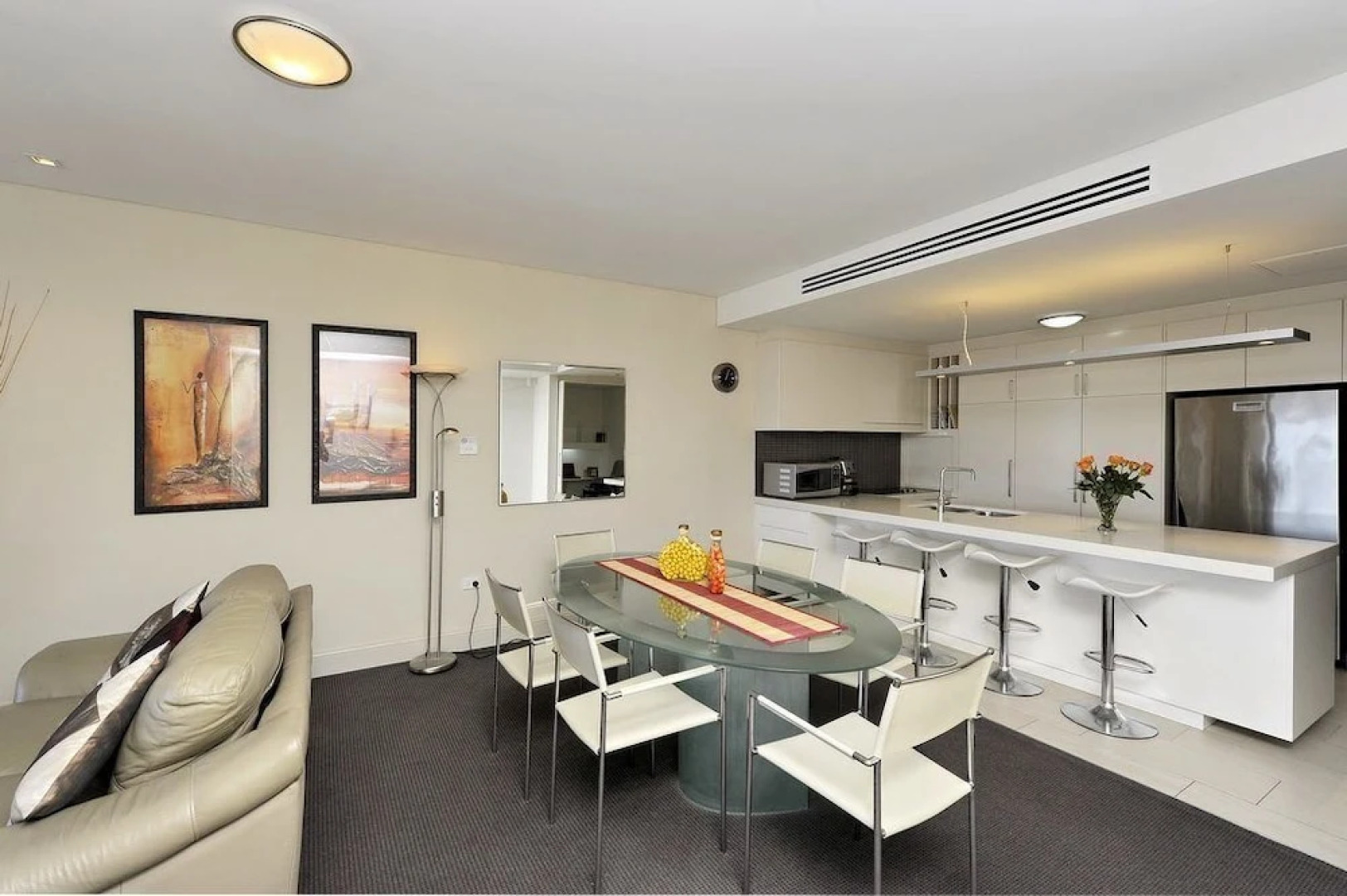 Cote D'Azur,  Unit 43/61 Donald Street