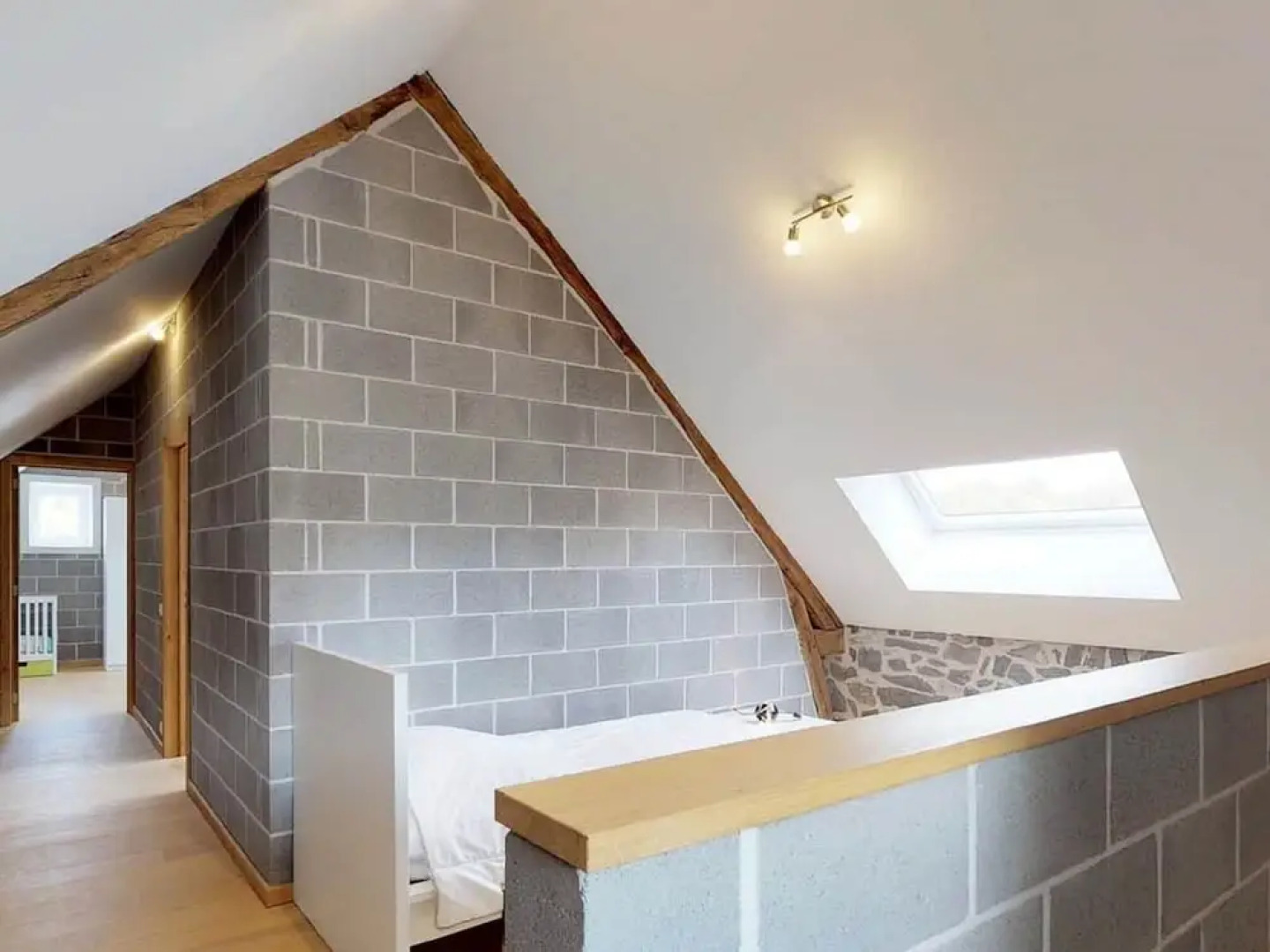 Charming Family Home in Achet