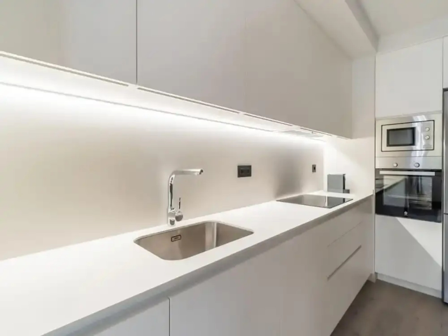 Stone Home in Benasque Near Scenic Lake