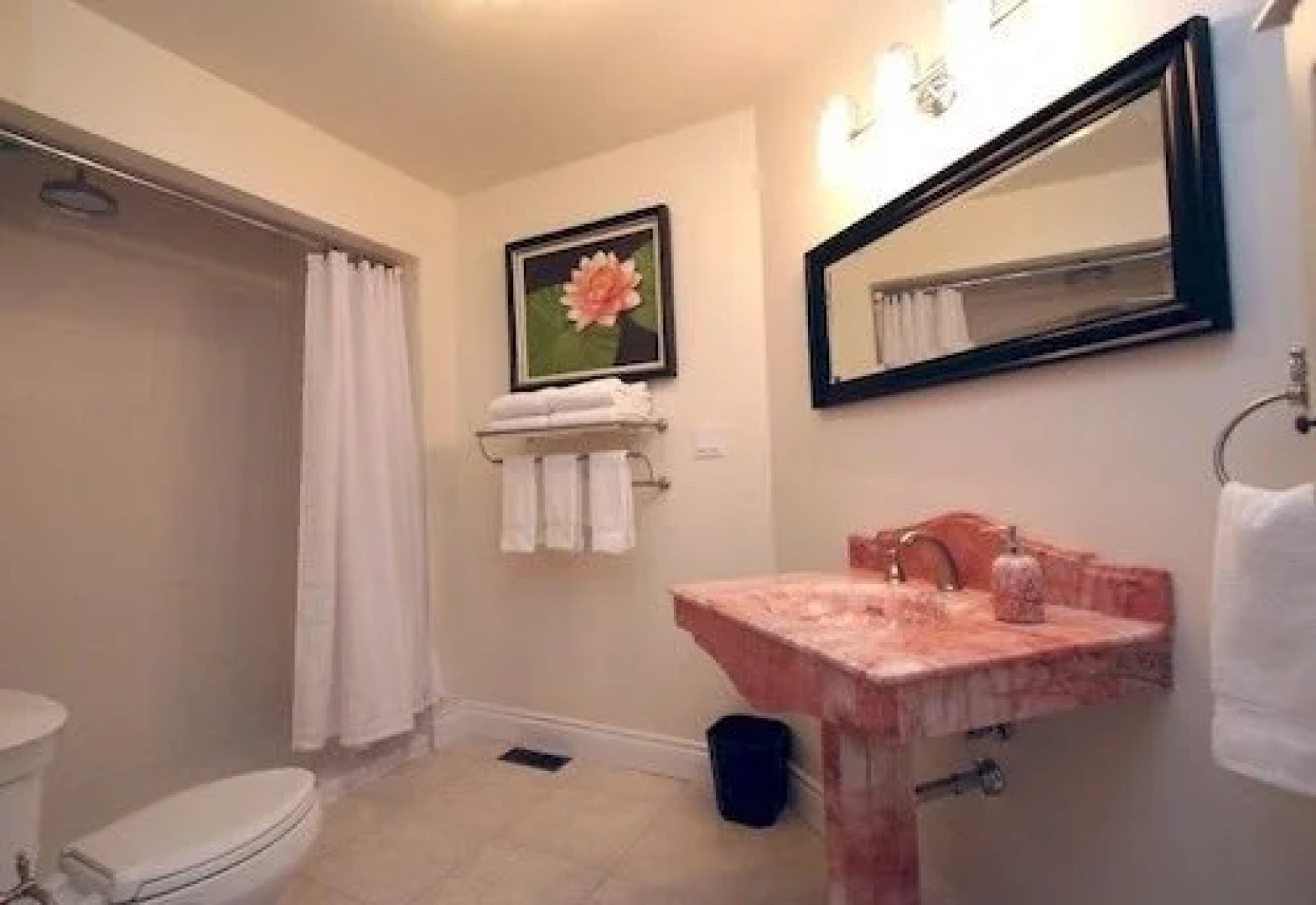 Pine Breeze Bed and Breakfast