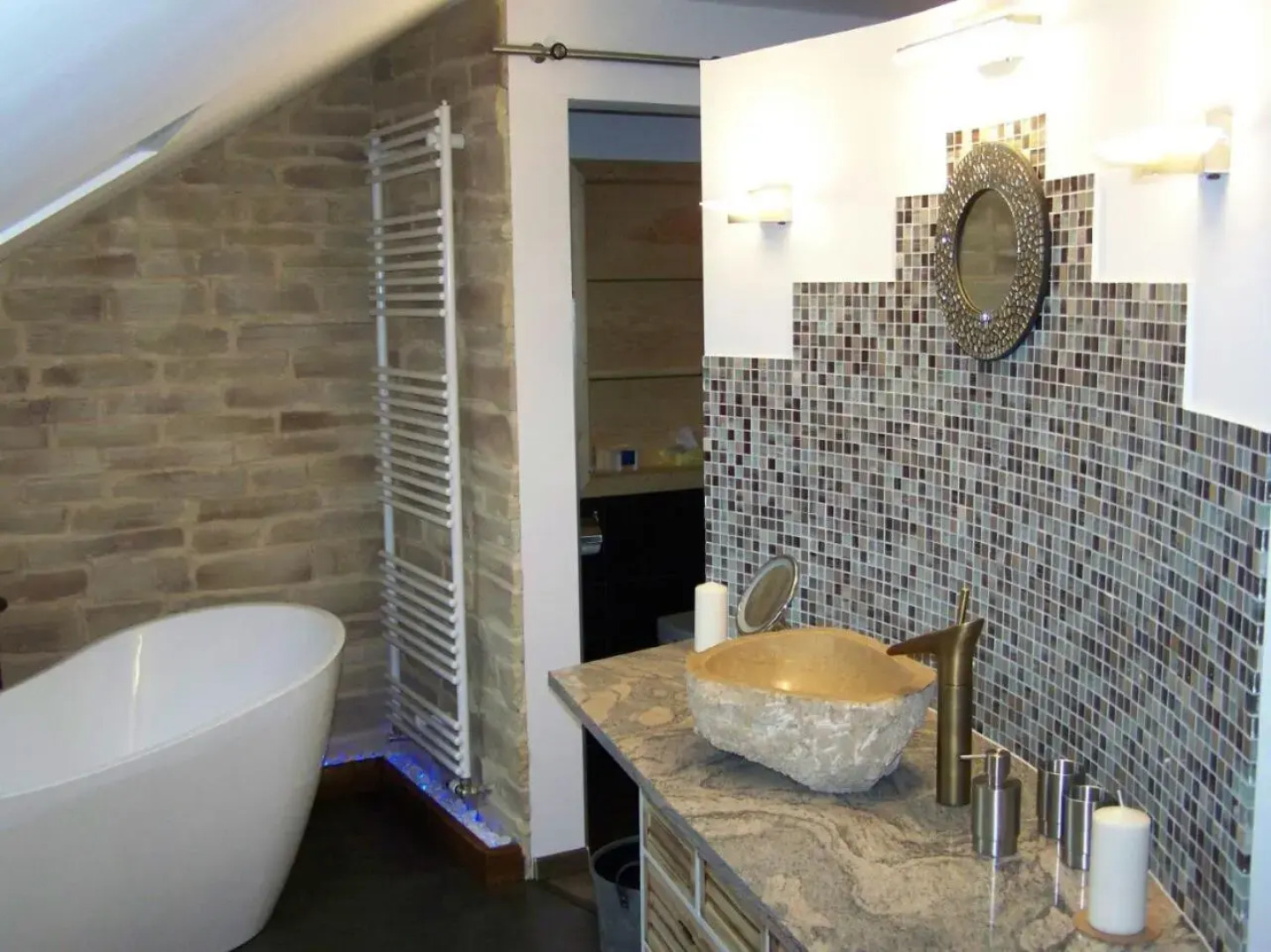 Loft-Ferienwohnung zur "Kfz-Schenke"