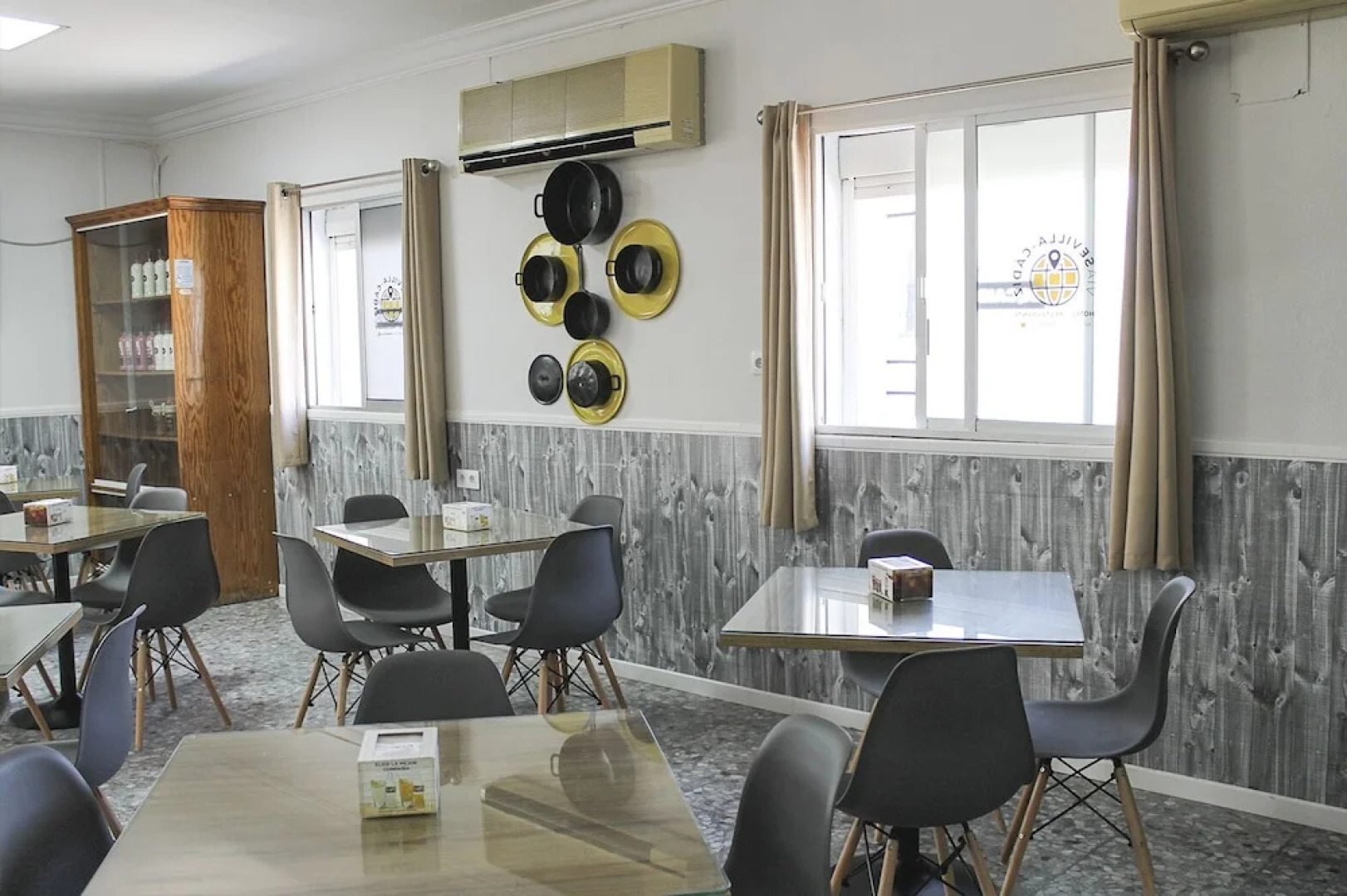 Hotel Restaurante Vía Sevilla - Cádiz by MA 22 Puntos