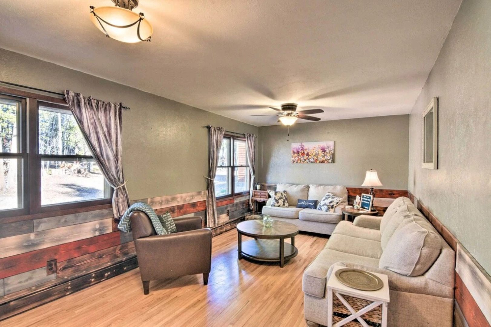 Charming Leadville Retreat w/ Private Hot Tub