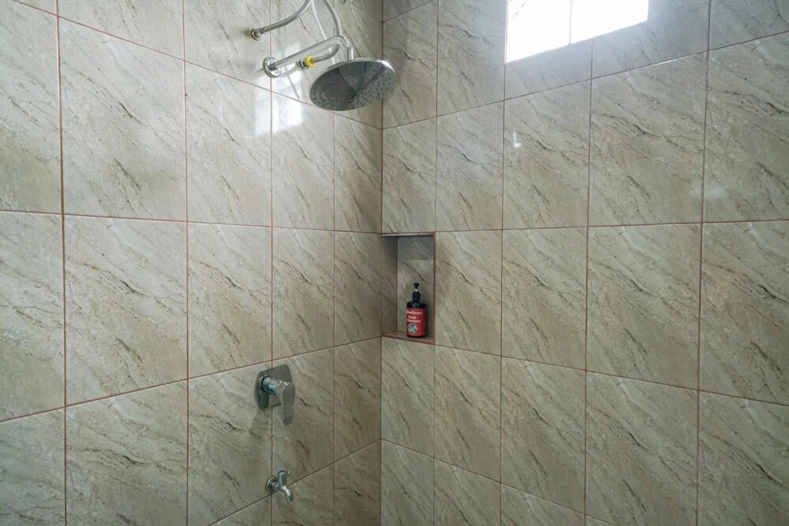 RedDoorz near Exit Toll Sirkuit Sentul