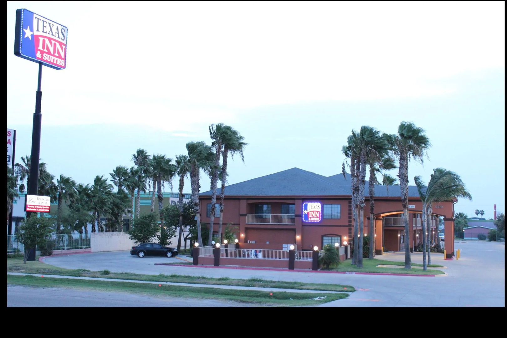 Texas Inn and Suites McAllen at La Plaza Mall and Airport