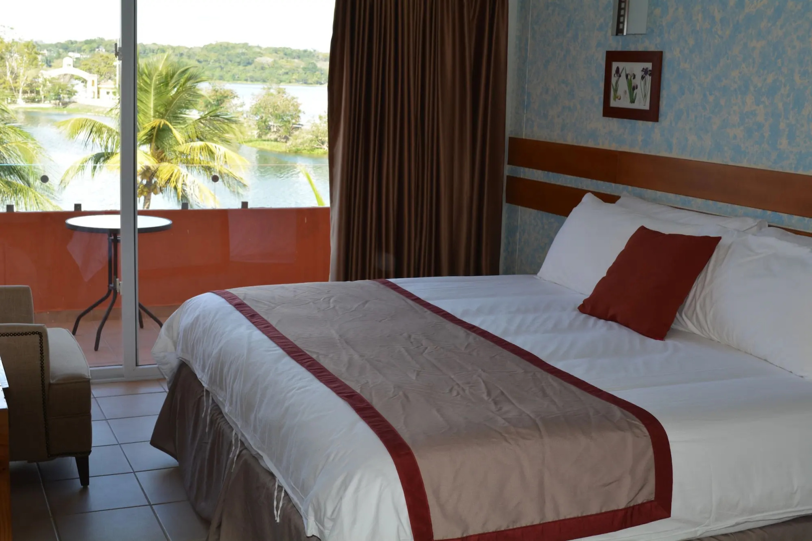 Peten Esplendido Hotel and Conference Center