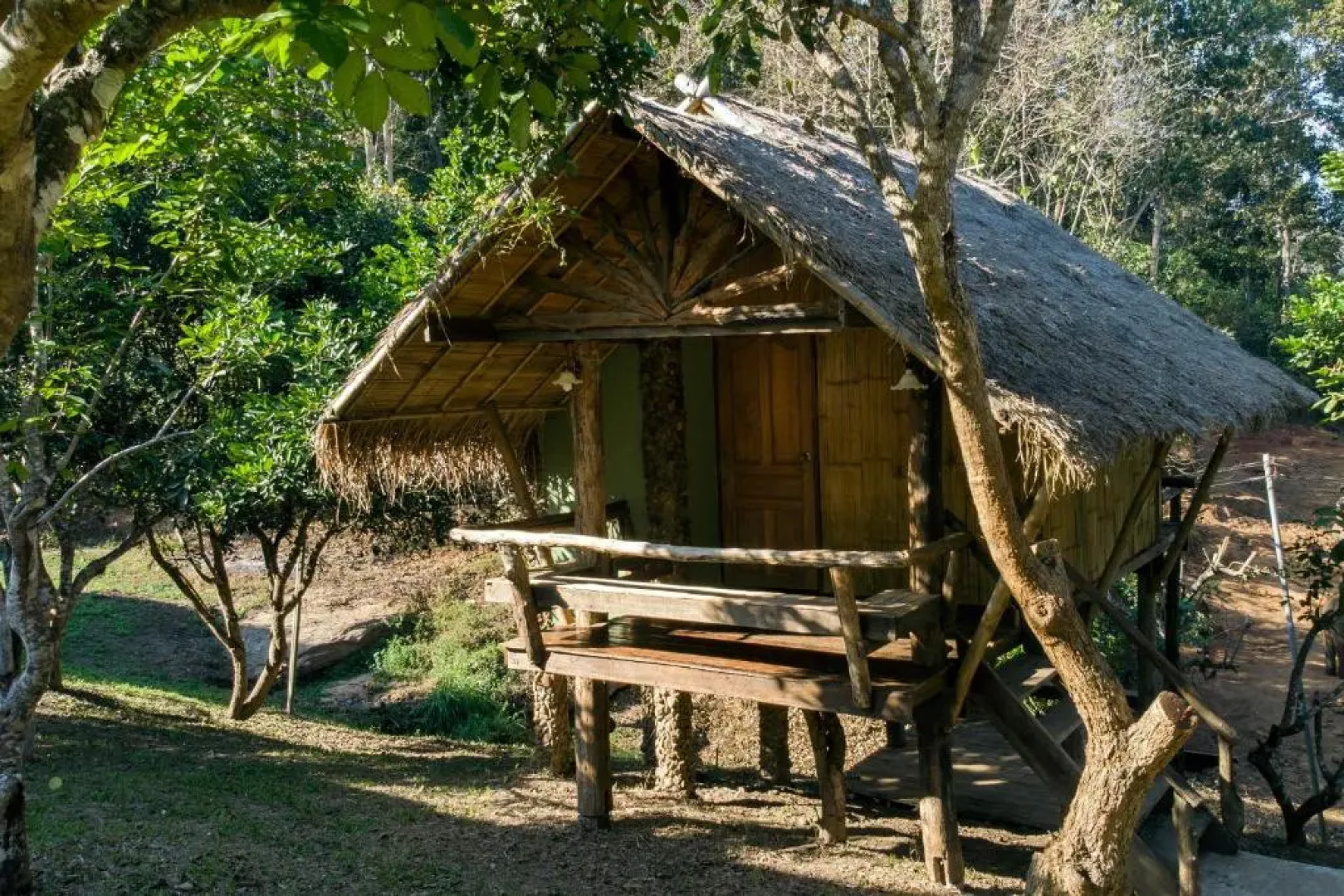 Tawan Riverside - Elephant Resort