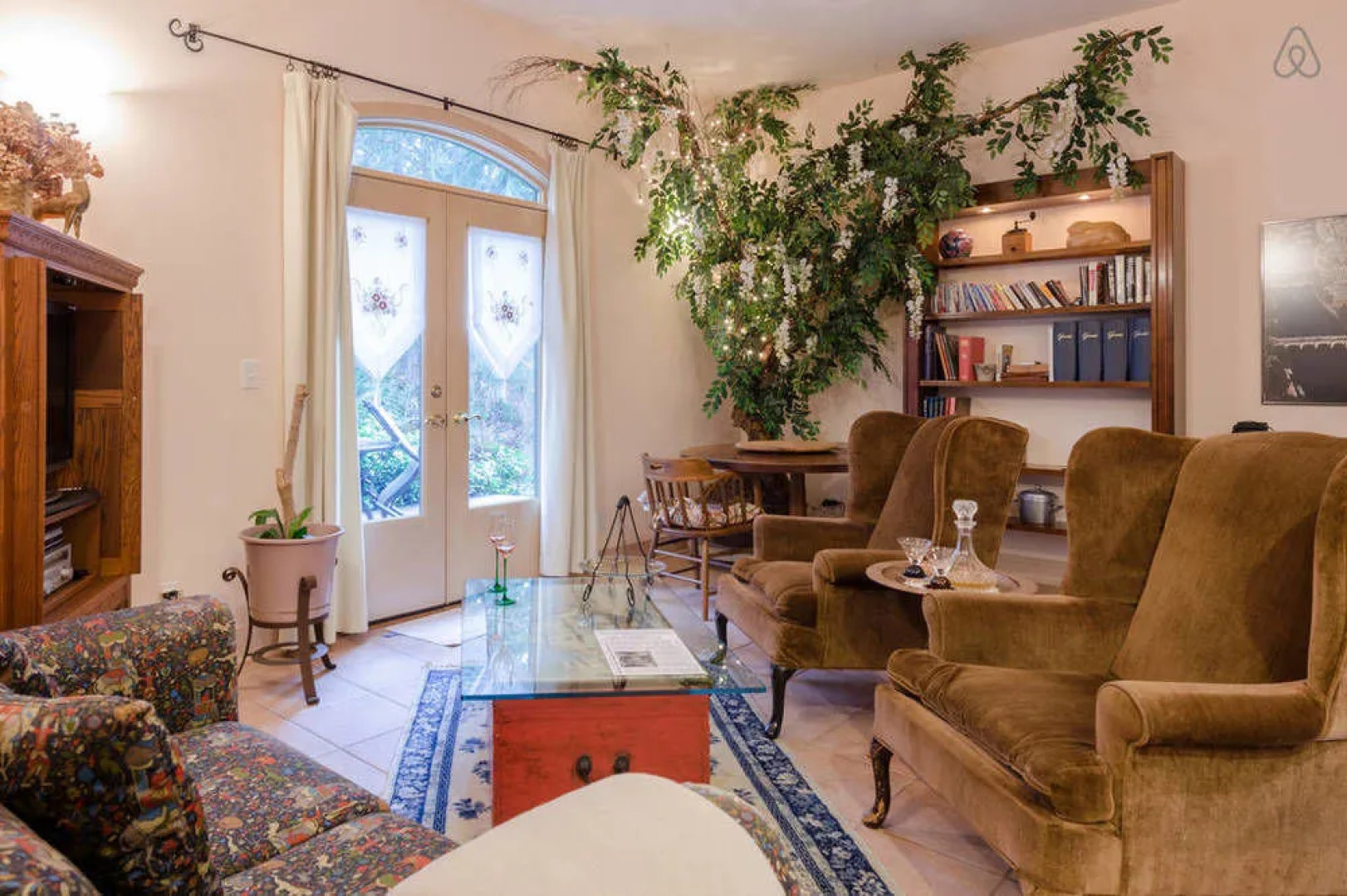 Auberge de Seattle, French Country Inn