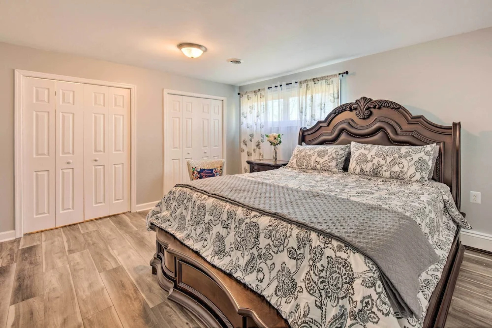 Updated Home w/ Pool Table ~ 4 Mi to Hershey!