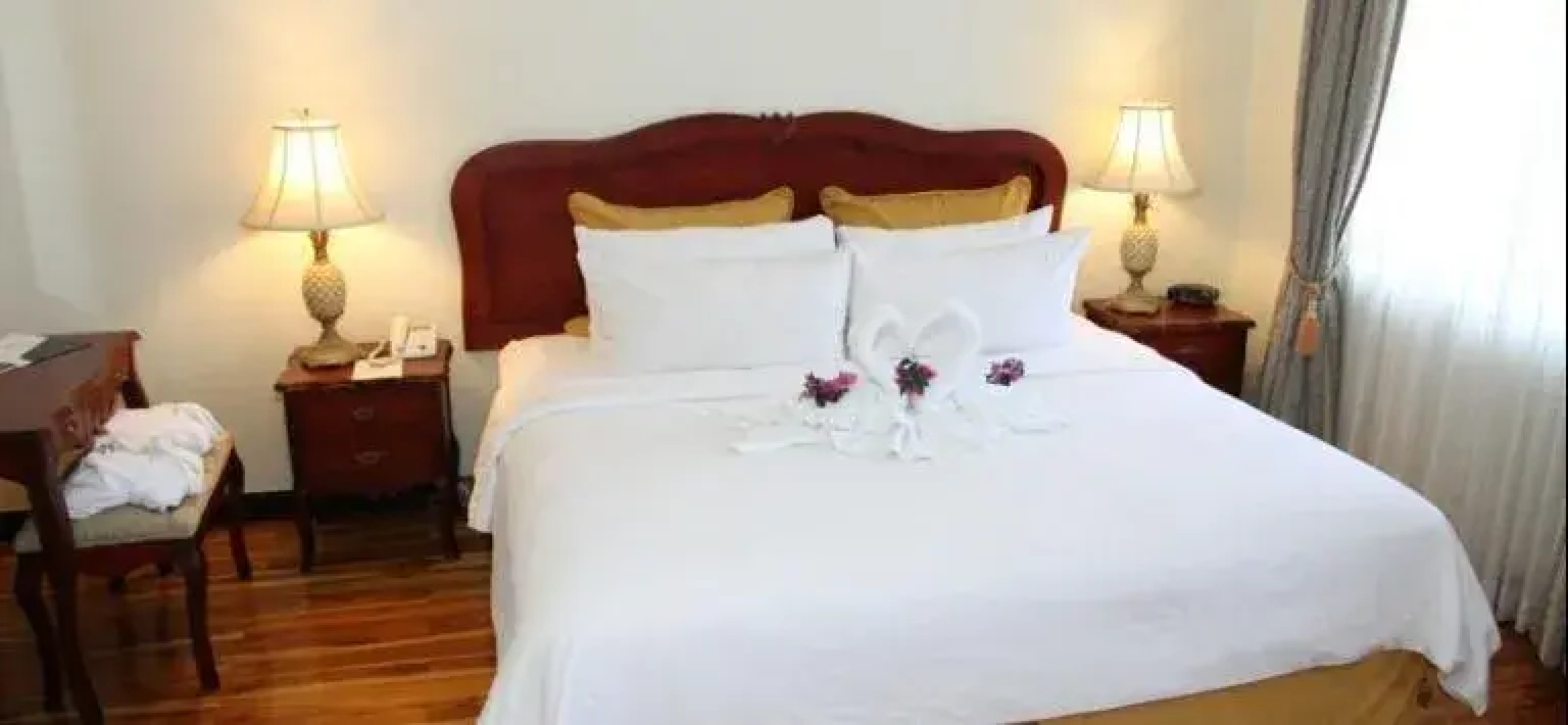 Casa Conde Hotel & Suites