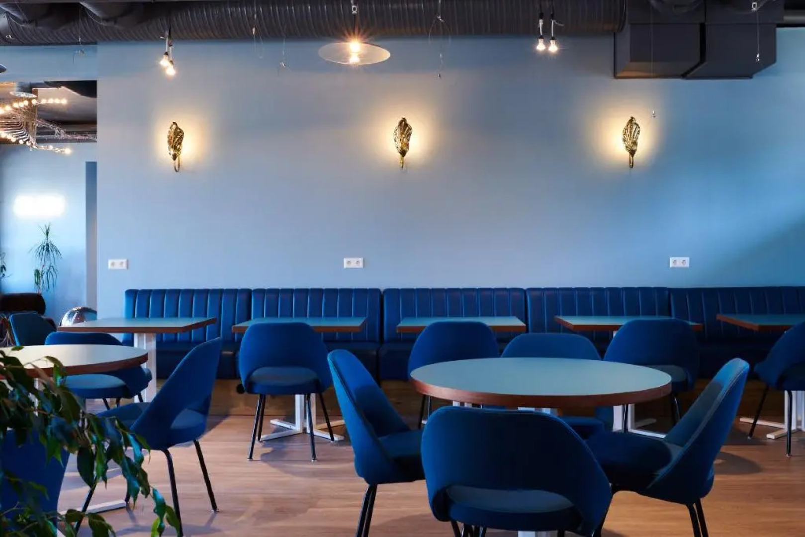 Отель Oddsson Midtown 