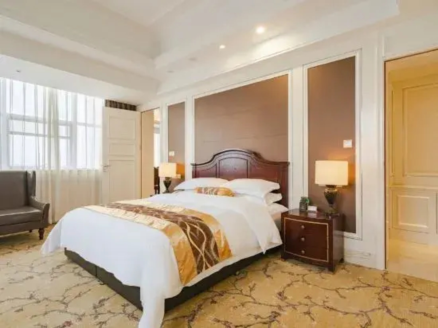 Minjiang Ruibang Hotel