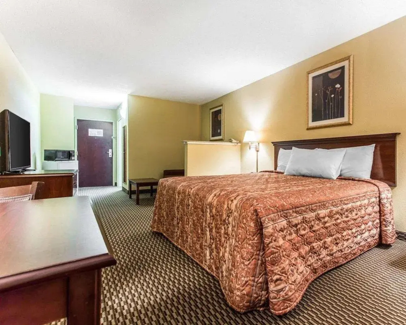 Country Hearth Inn & Suites
