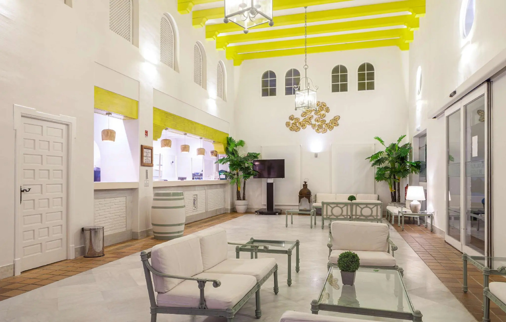 Playa De La Luz Hotel