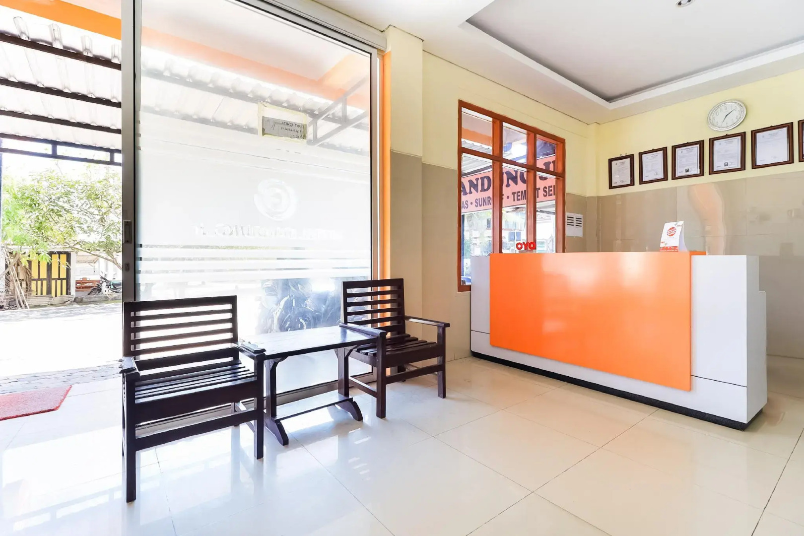 OYO 90034 Hotel Gandung Yunior