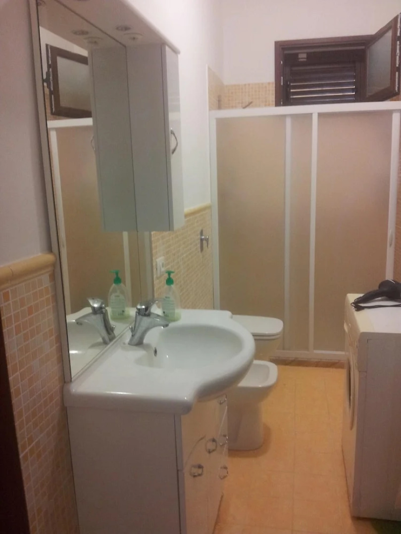 Villa With 2 Bedrooms in Tre Fontane, With Enclosed Garden and Wifi -