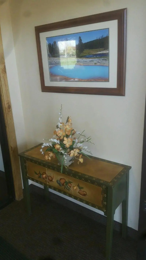 Eagle Peak Lodge & Cabins