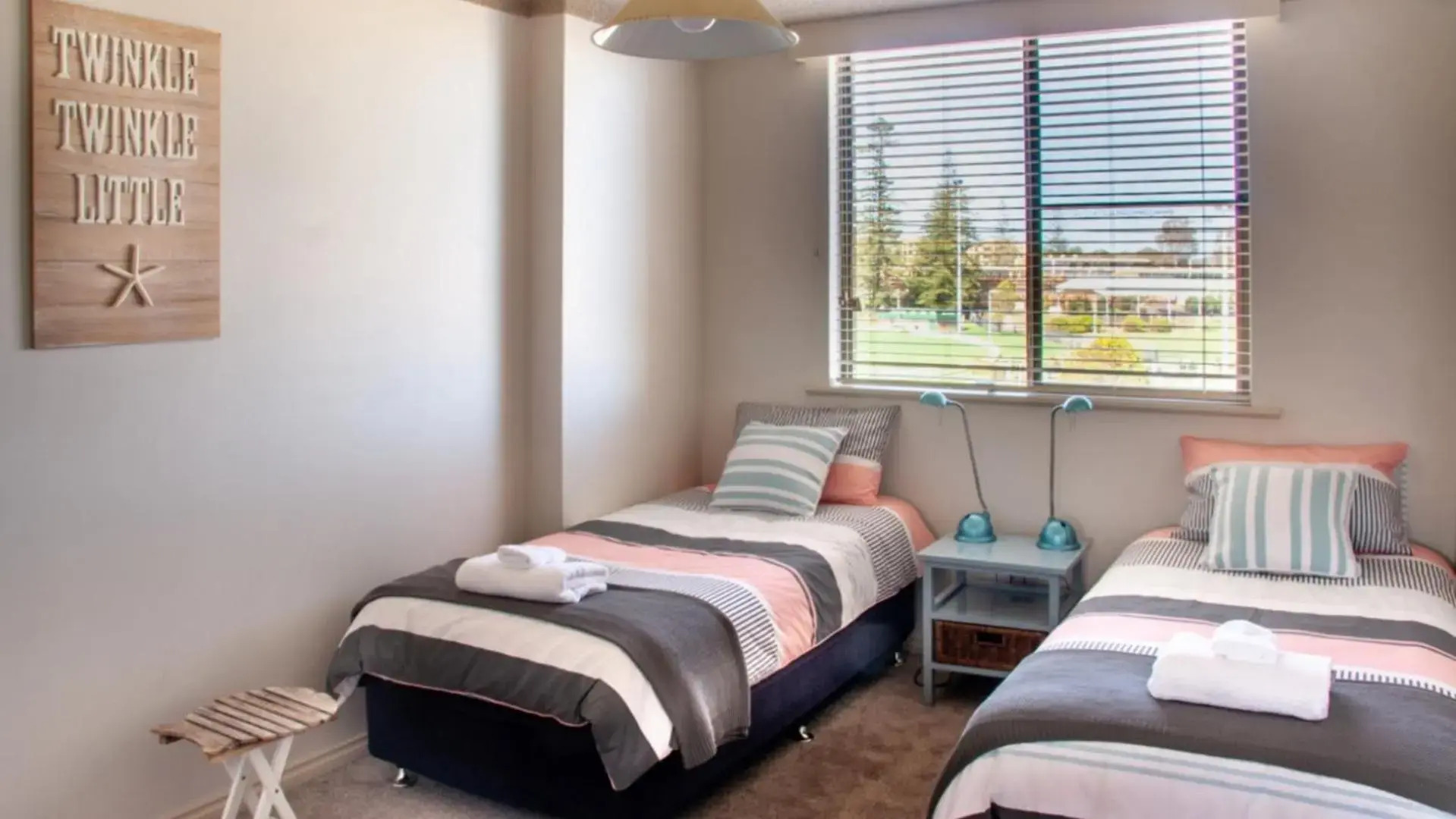 Perfectly Positioned Beachfront Apartment - Unit 6