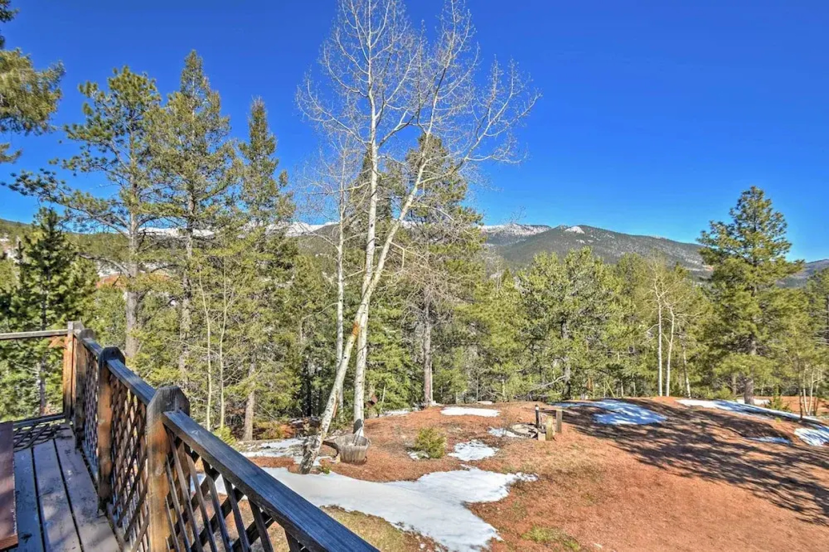 Cabin w/ Mtn Views - 5 Mi to Mueller State Park!