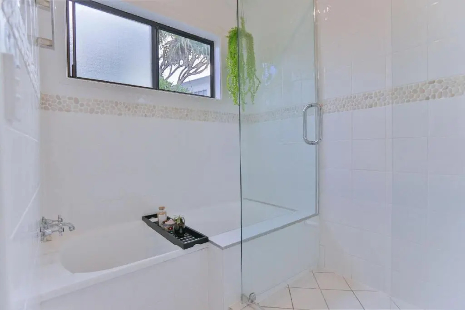 15 McAnally Drive Fabulous Family Home with Magnificent Ocean Views Pool Walk to Beach