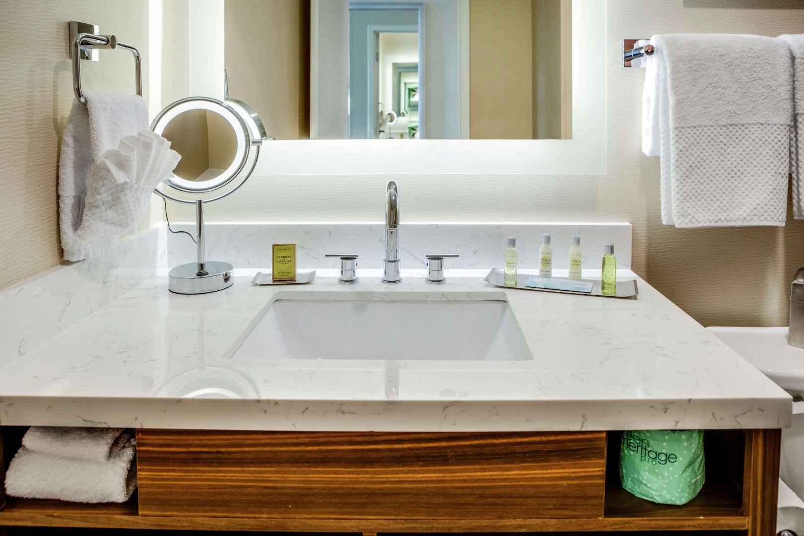 DoubleTree by Hilton Huntington