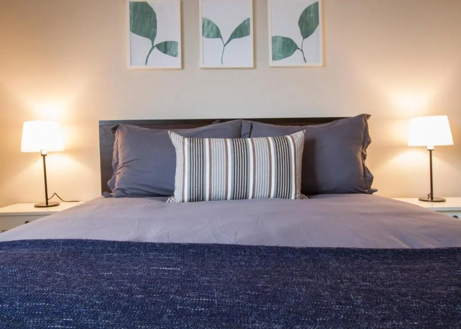 Marina Del Rey's Grand 2/2 Suite Pool View