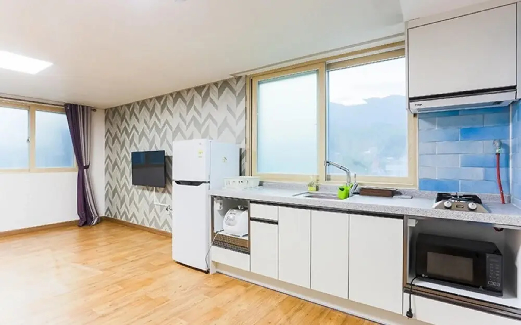 Gongju Donghaksa Moodwa Pension