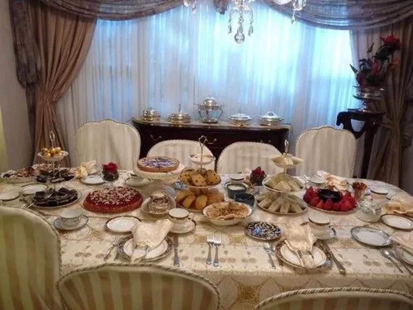 Les Diplomates B&B (Executive Guest House)