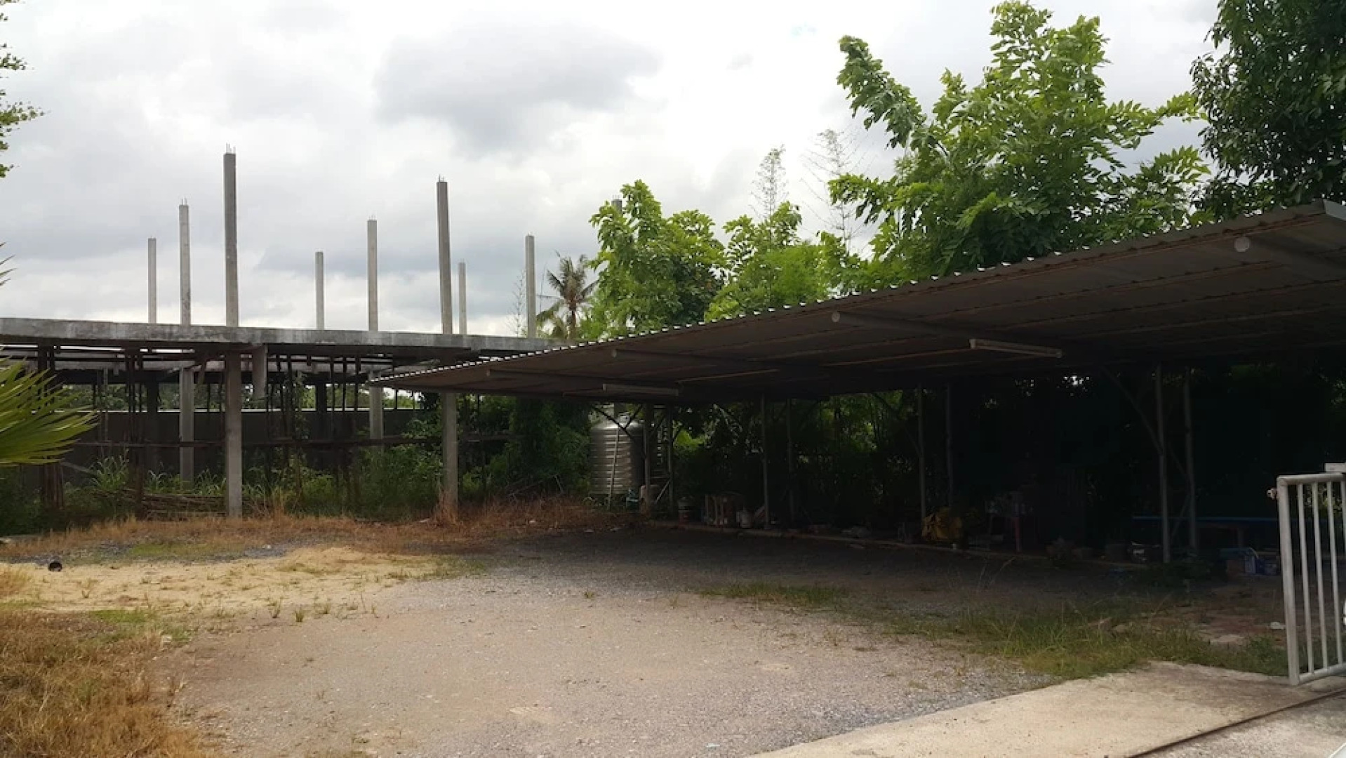 Ruenthai Rimnam Resort