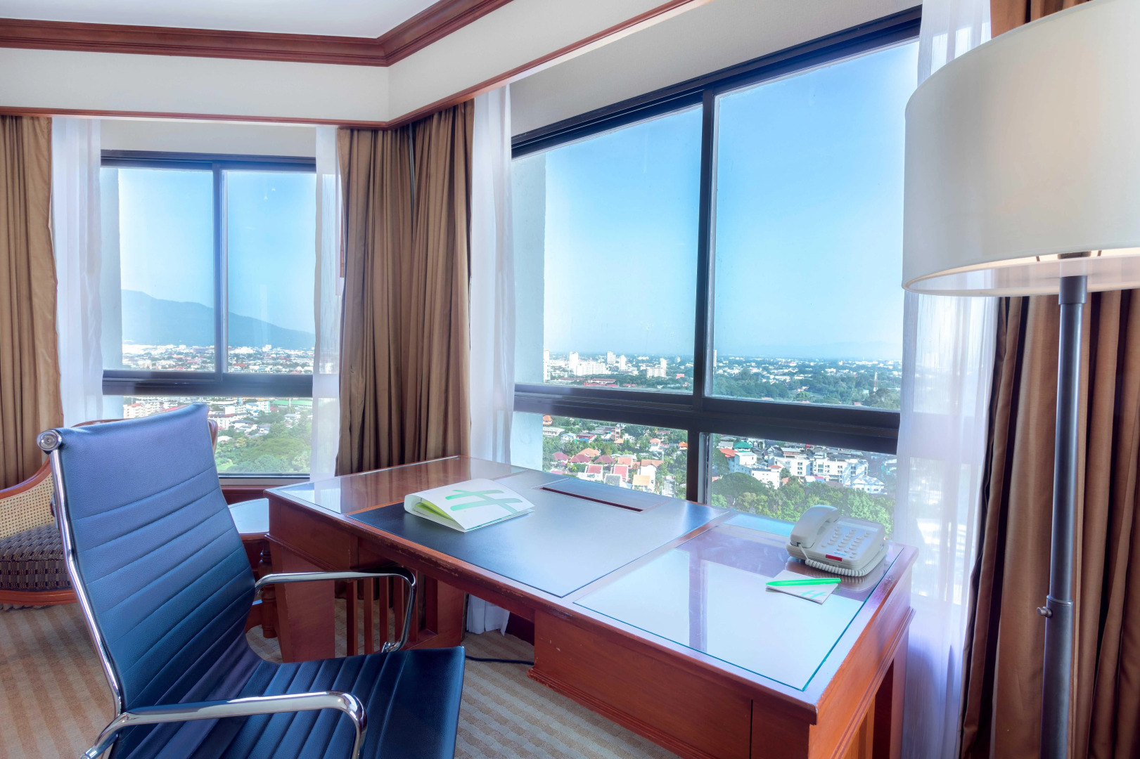 Centara Riverside Hotel Chiang Mai