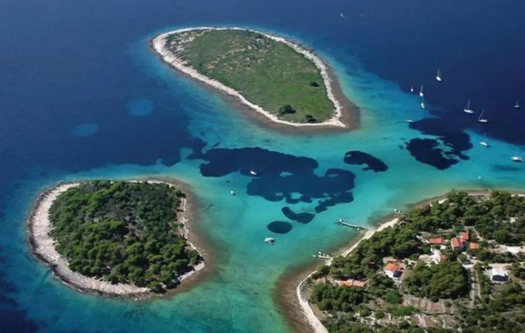 Niki - 5m From the sea - A2 -hela