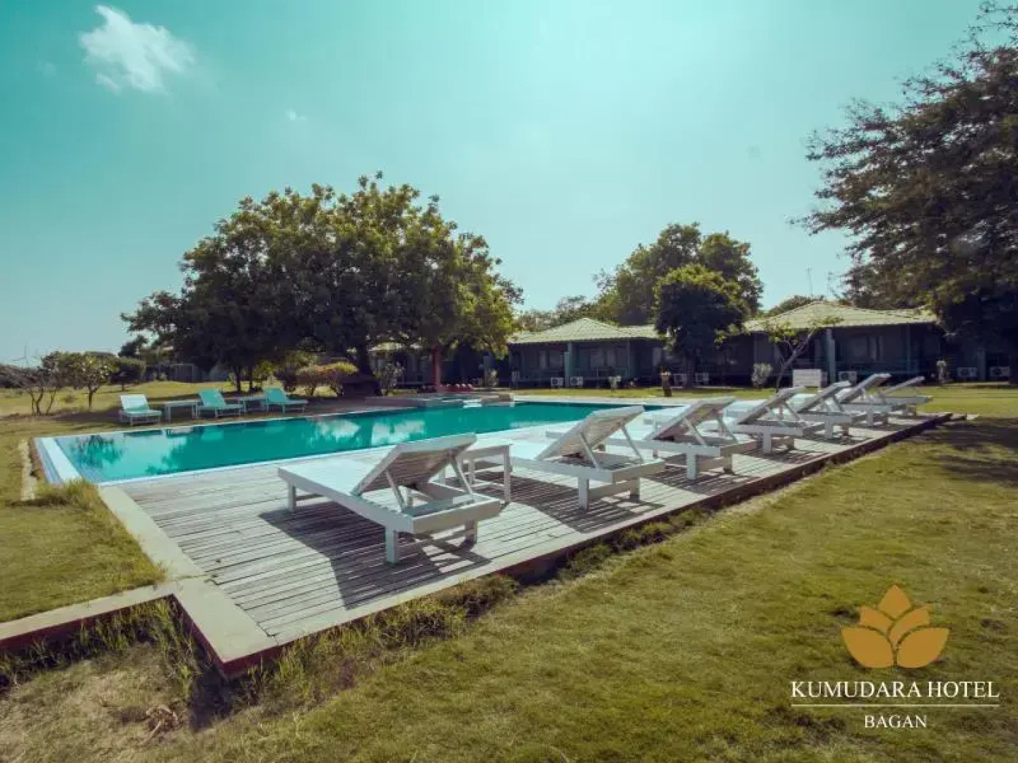 Kumudara Hotel Pagoda View