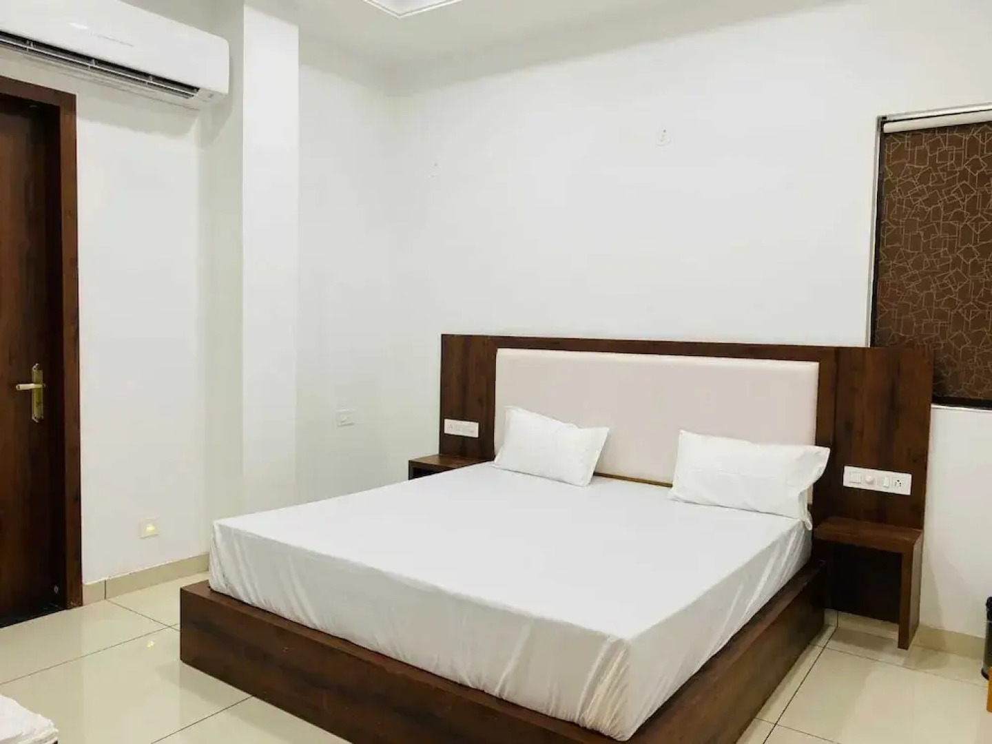 Royal King Hotel