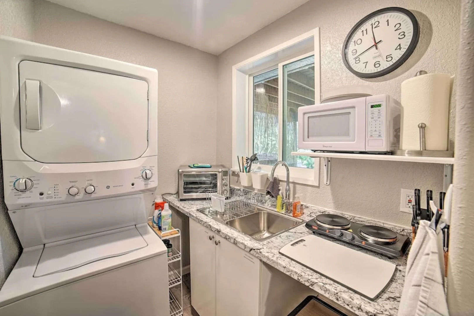 Lovely Snohomish Studio Near Boating & Hiking