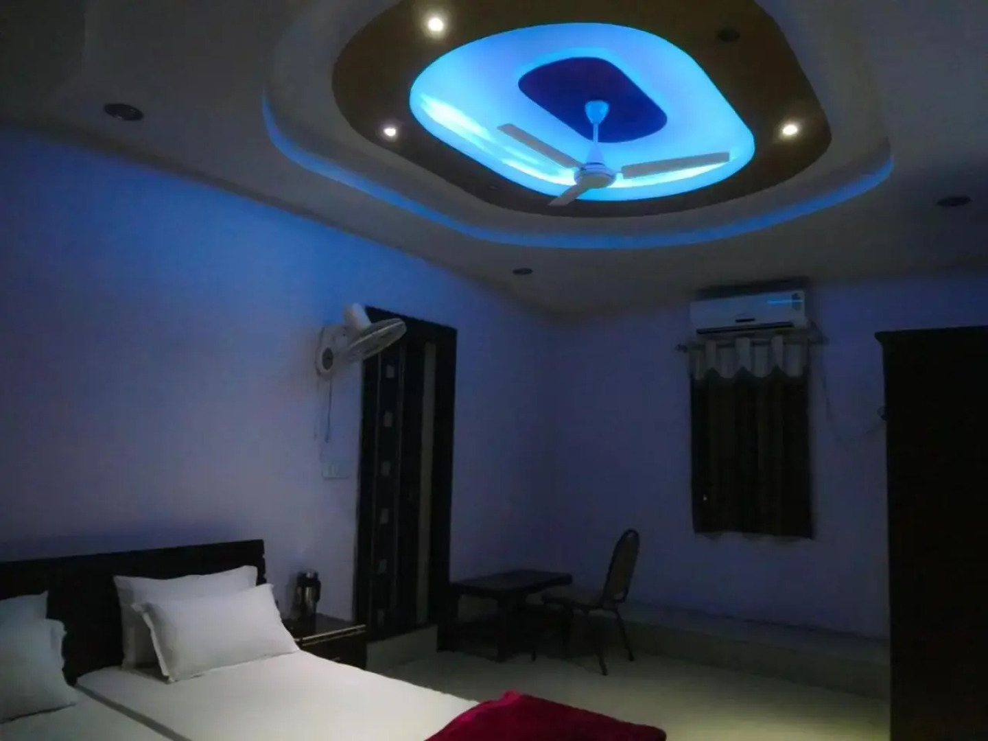 Hotel Parvati Palace