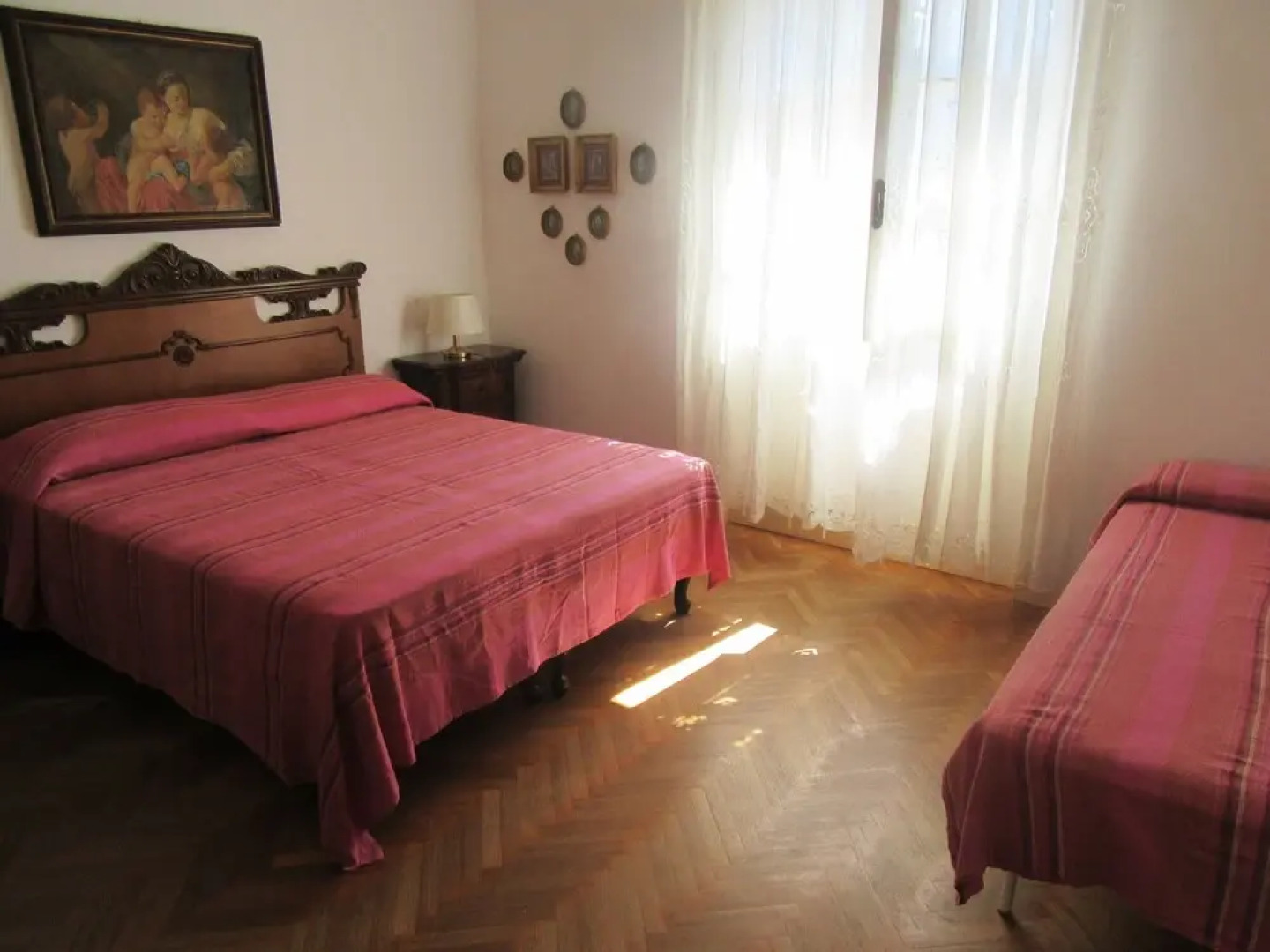 Elegant and Roomy Apartment on the Hill of Chiavari, Calm Relaxation Assured
