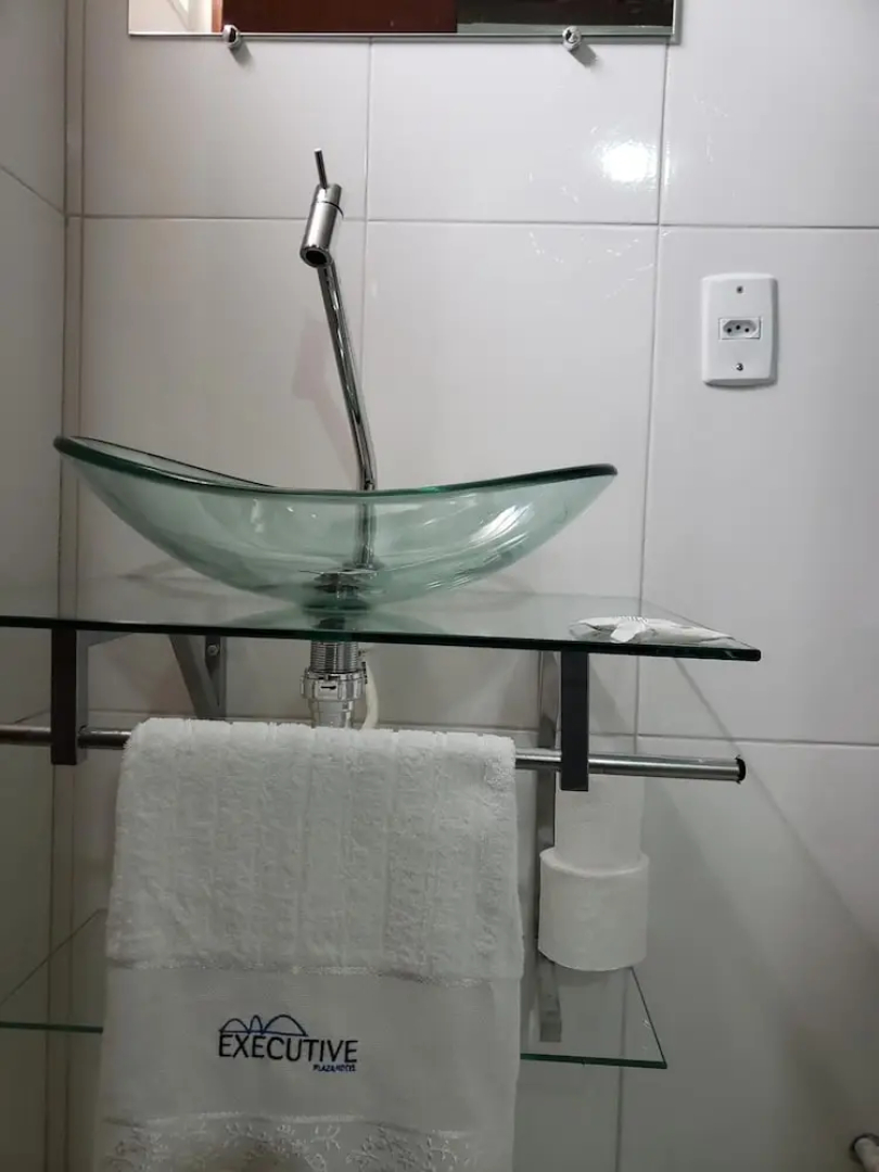 Executive Plaza Hotel