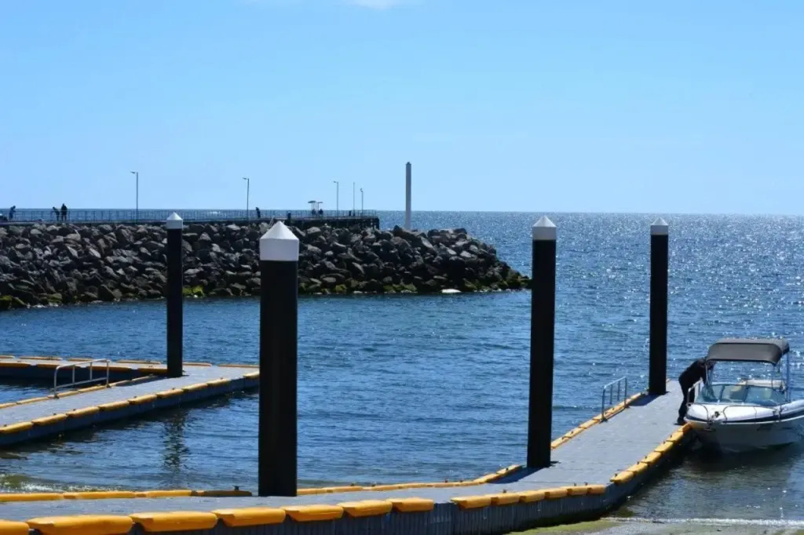 Stan Breeze: Elegant Family Retreat