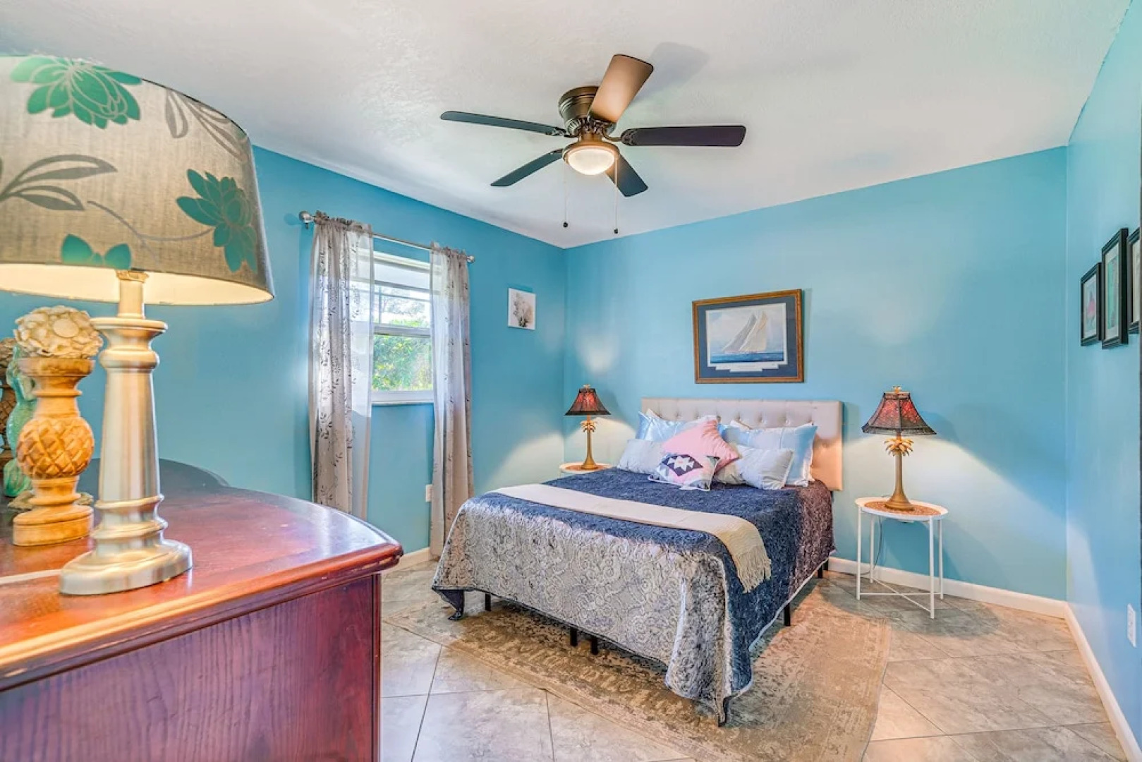 Spring Hill Home - 3 Mi to Weeki Wachee Springs!