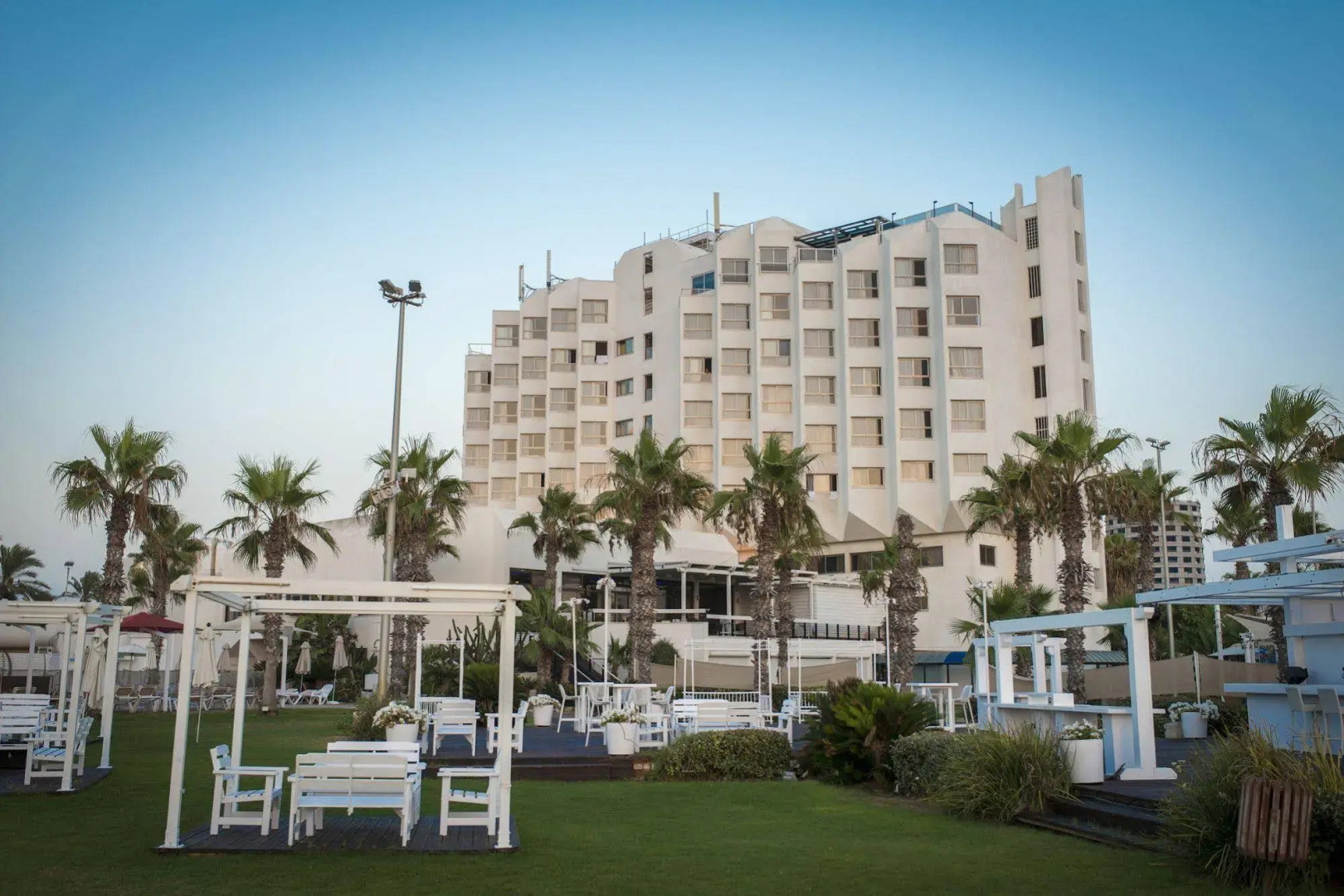 Rimonim Palm Beach Acre