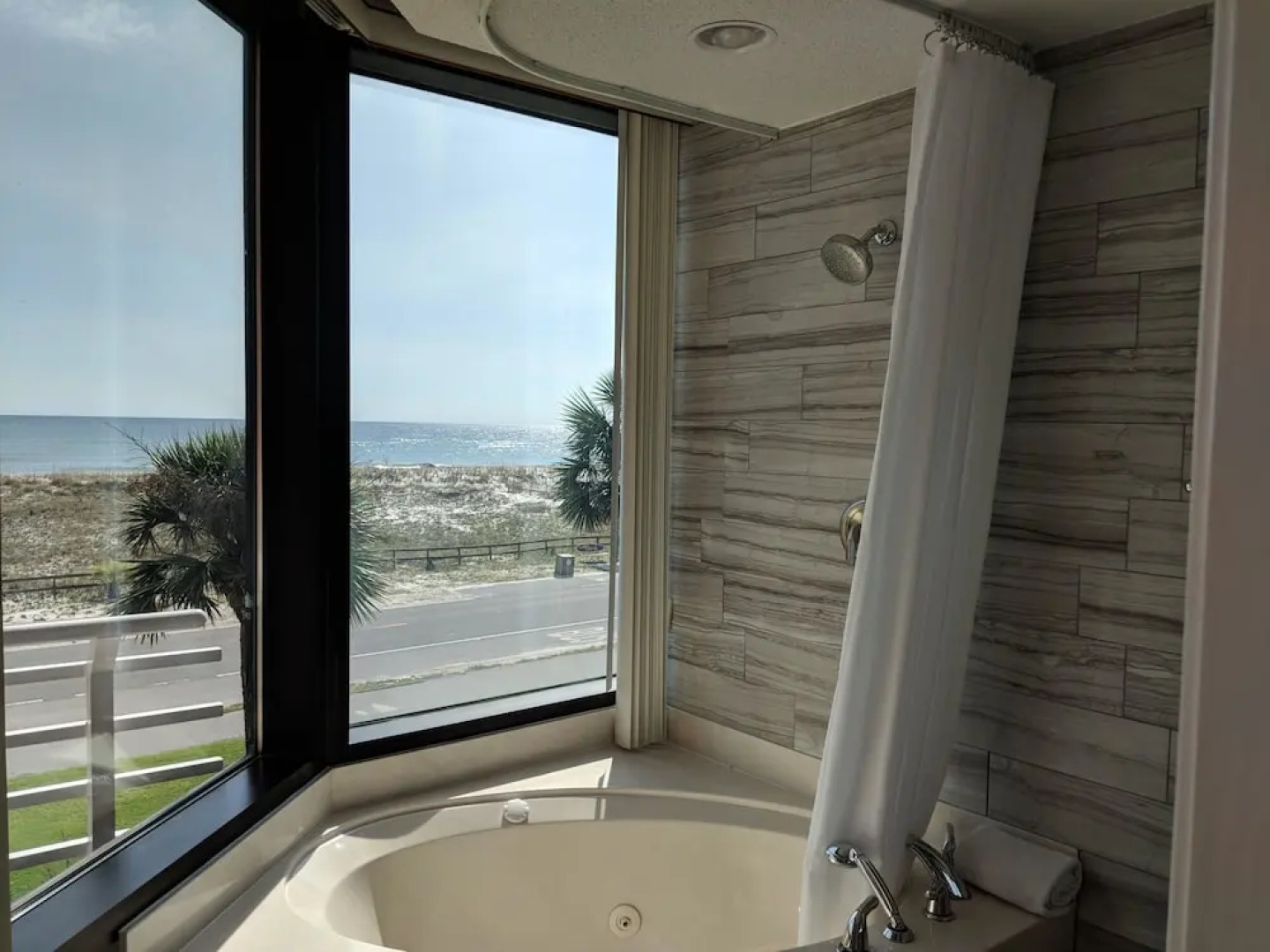 Palm Beach Club by Surfside VR