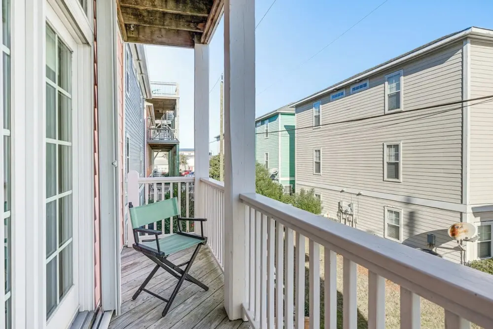 Breezy Kure Beach Home - Walk to Pier & Ocean!
