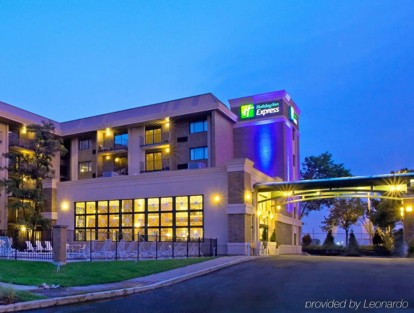 Holiday Inn Express Rolling Meadows - Schaumburg Area by IHG