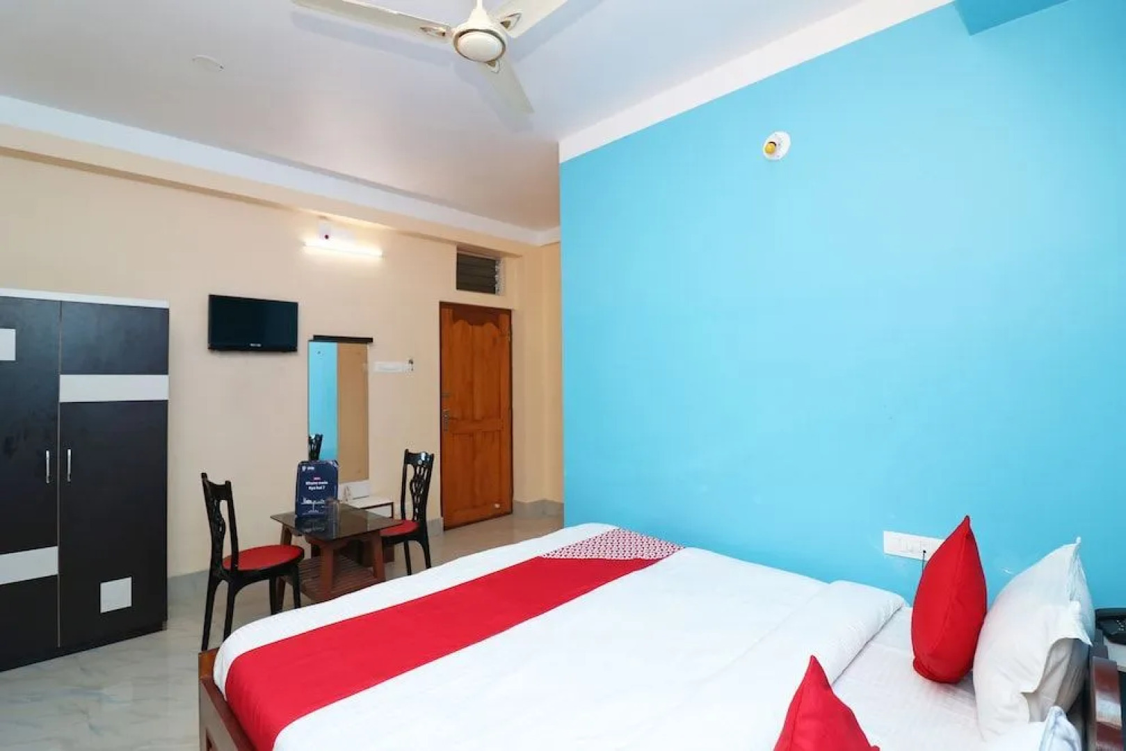 OYO 23151 Hotel Abani