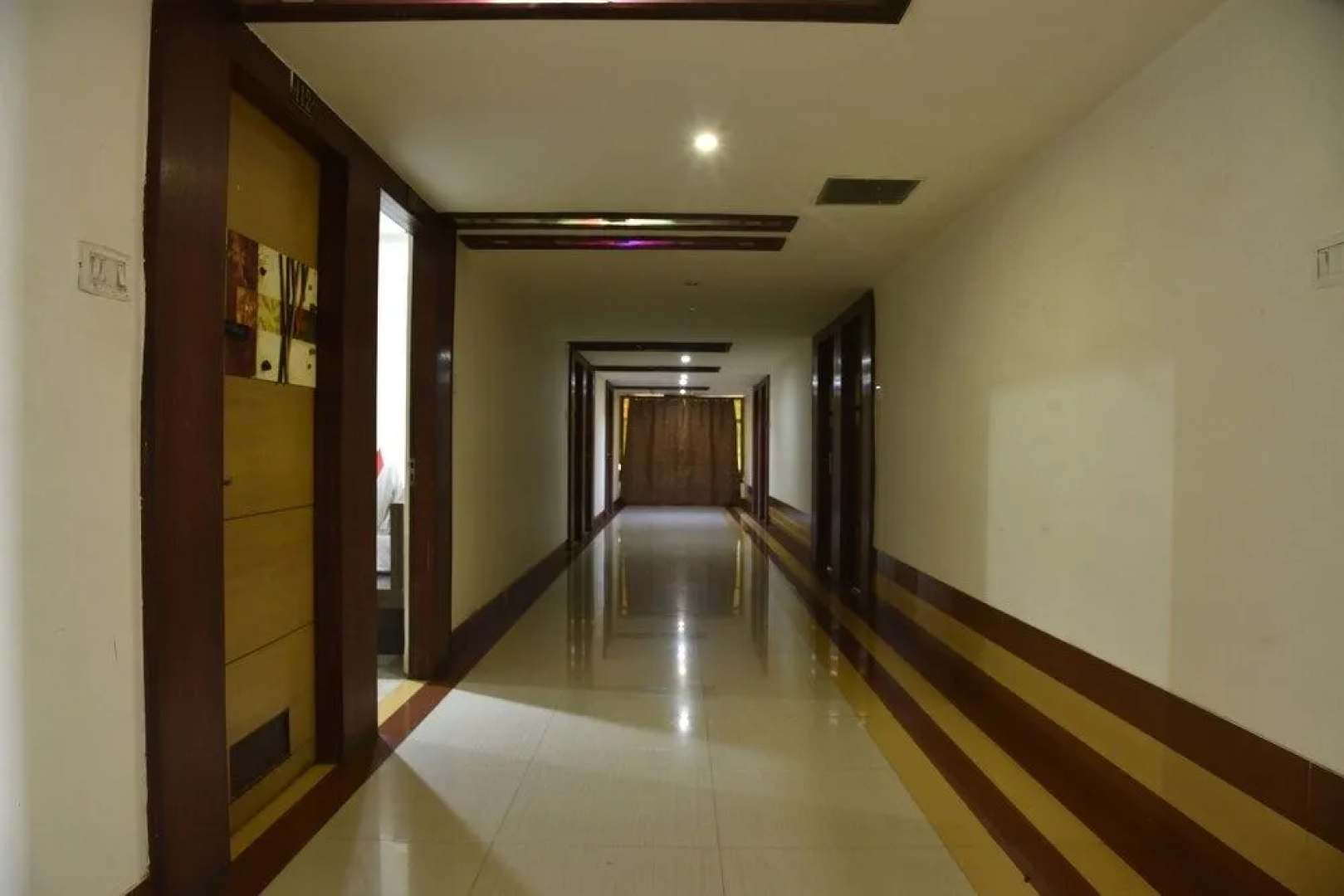 Oyo 49896 Hotel Ic Inn