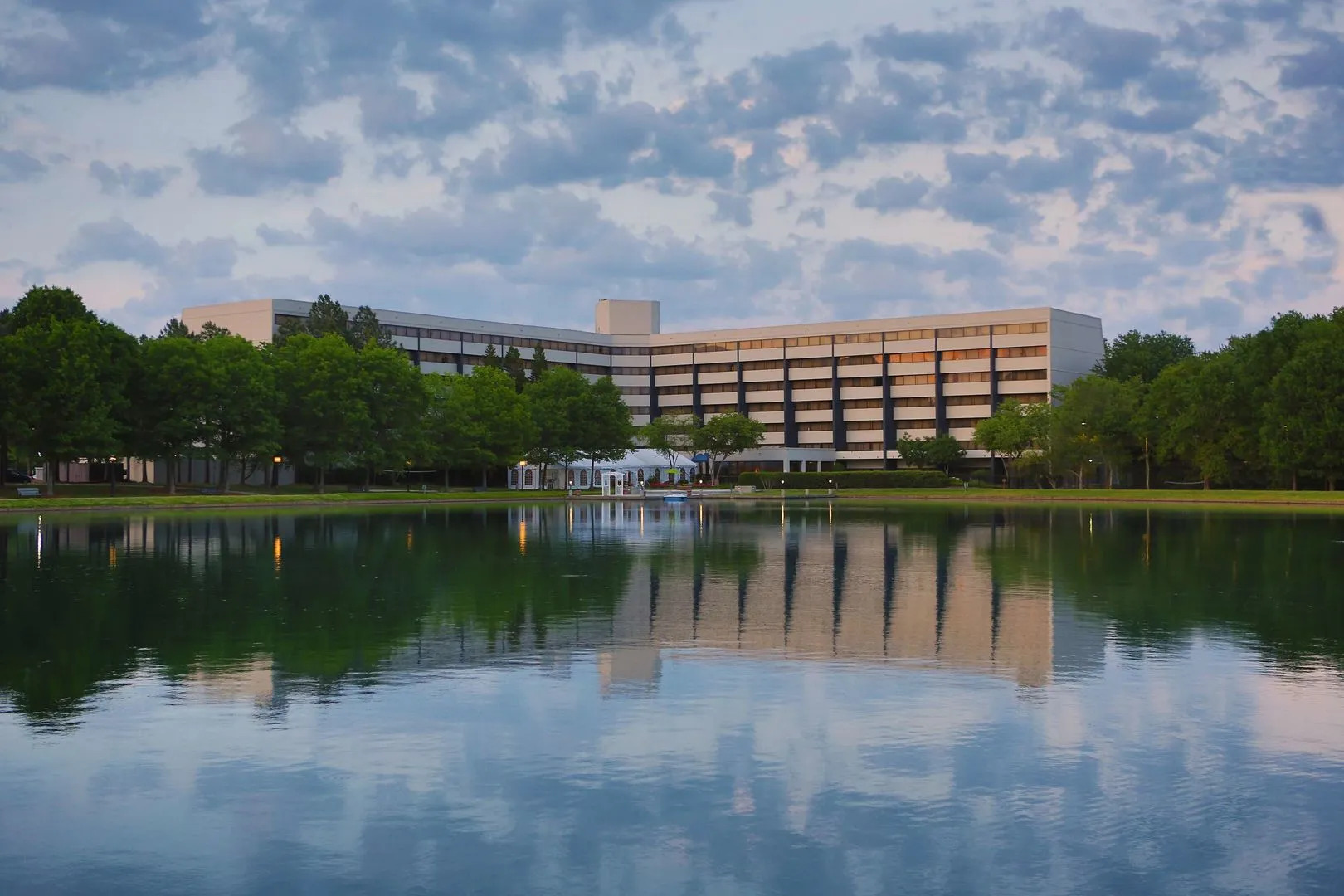DoubleTree Suites by Hilton Raleigh - Durham
