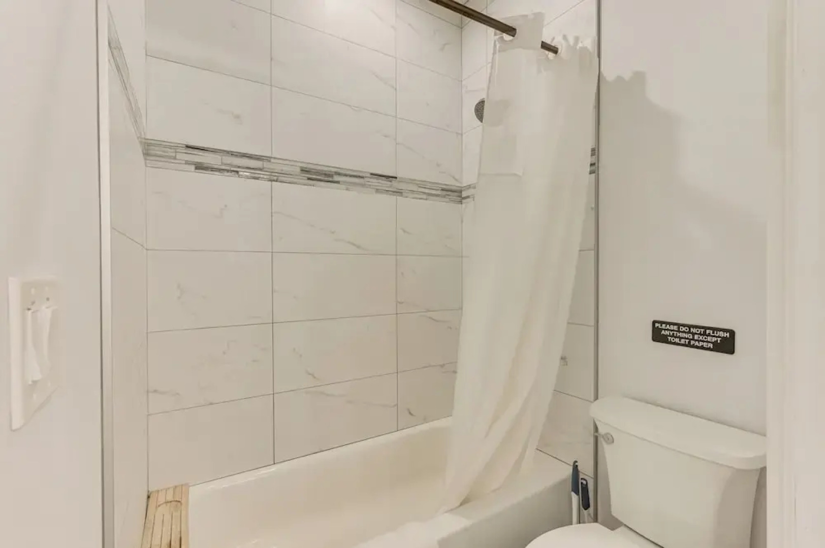 3 Mi to Usf: Dog-friendly Home w/ Large Yard